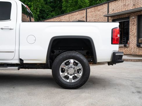 Used 2018 GMC Sierra 2500 SLT w/ Duramax Plus Package AWD/4WD image 5