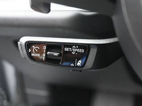 Certified 2025 Porsche Cayenne AWD/4WD image 11