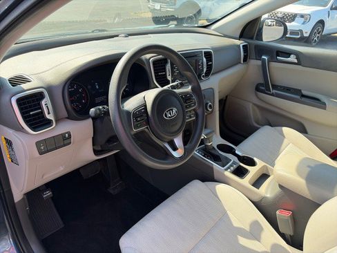 Used 2019 Kia Sportage LX AWD/4WD image 11