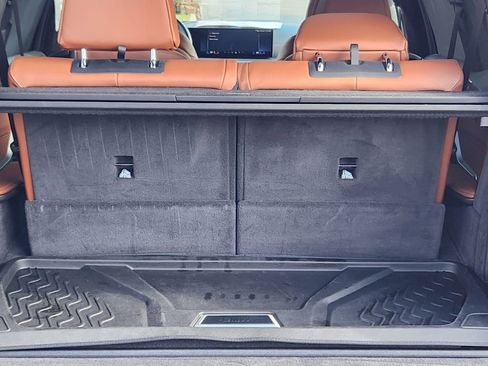 Certified 2025 BMW X7 M60i image 33