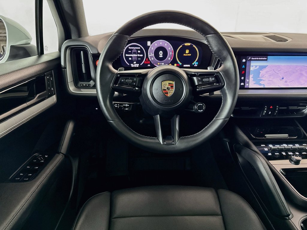 Used 2024 Porsche Cayenne AWD/4WD image 24
