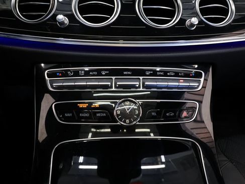 Used 2020 Mercedes-Benz E 350 Sedan image 31