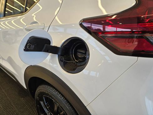 Certified 2023 Nissan Kicks SR w/ SR Premium Package image 31