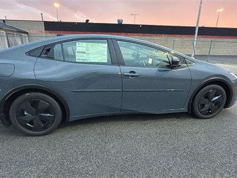 New 2026 Toyota Prius Plug-In Hybrid image 6