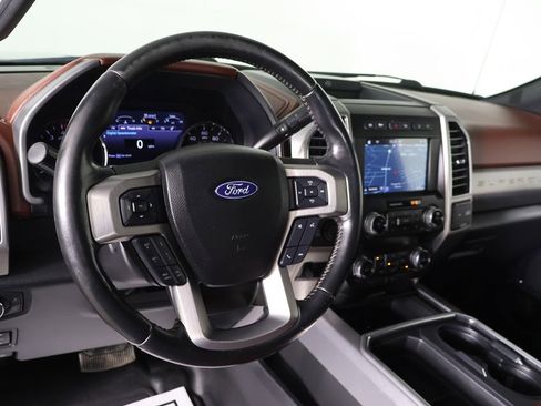 Used 2019 Ford F250 Platinum w/ Platinum Ultimate Package AWD/4WD image 26