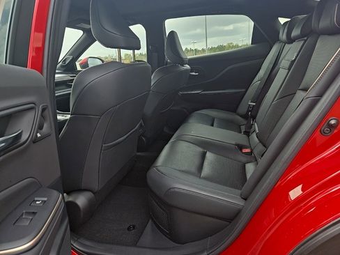 Used 2023 Toyota Crown Platinum image 11