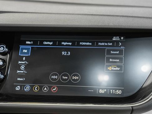 Used 2022 Buick Envision Essence w/ Technology Package I FWD image 21