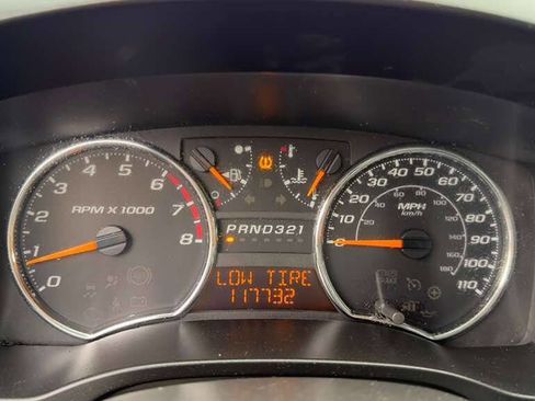 Used 2010 GMC Canyon SLE image 26