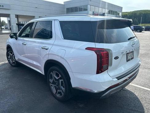 Used 2023 Hyundai Palisade Limited AWD/4WD image 2