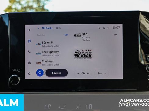 Used 2025 Toyota Camry SE image 41