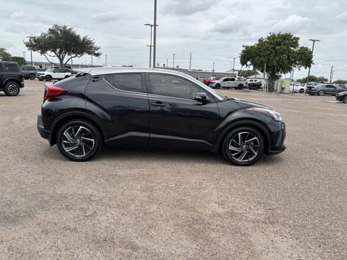 Used 2021 Toyota C-HR Limited FWD image 4