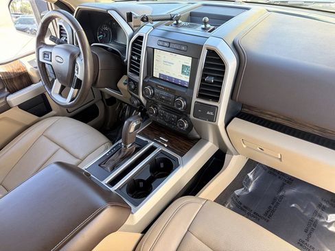 Used 2018 Ford F150 Lariat image 12