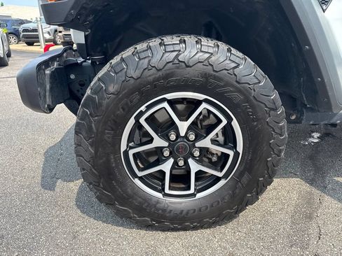 Used 2025 Jeep Wrangler Unlimited Rubicon AWD/4WD image 50