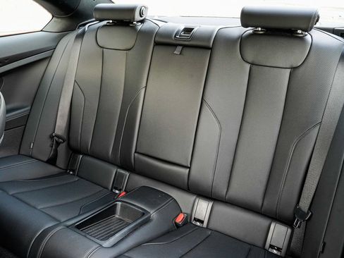 Used 2025 BMW 230i xDrive 230i xDrive w/ Convenience Package image 17