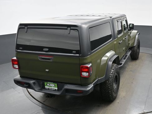 Certified 2021 Jeep Gladiator Willys image 35
