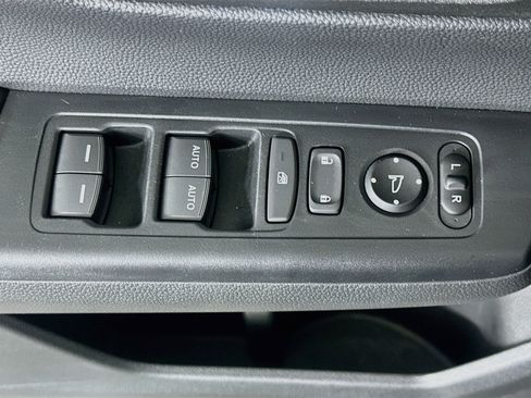Used 2025 Honda CR-V EX image 15