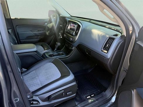 Used 2016 Chevrolet Colorado Z71 RWD image 9