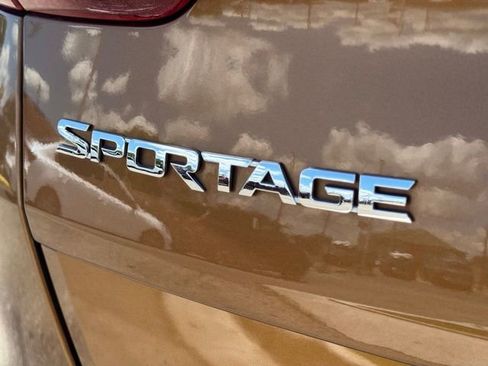 Certified 2021 Kia Sportage LX AWD/4WD image 10