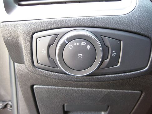 Used 2016 Ford Edge SEL AWD/4WD image 14