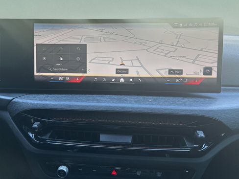 Used 2026 BMW 330i Sedan w/ Premium Package image 15