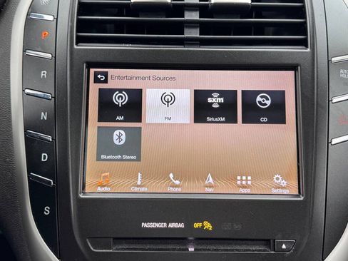 Used 2019 Lincoln MKC Reserve w/ MKC Climate Package image 11