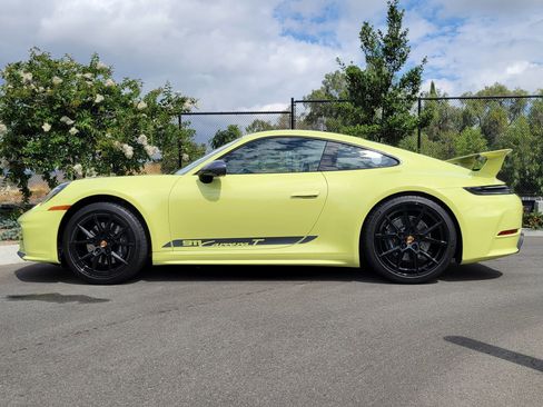 Used 2025 Porsche 911 Carrera T image 2