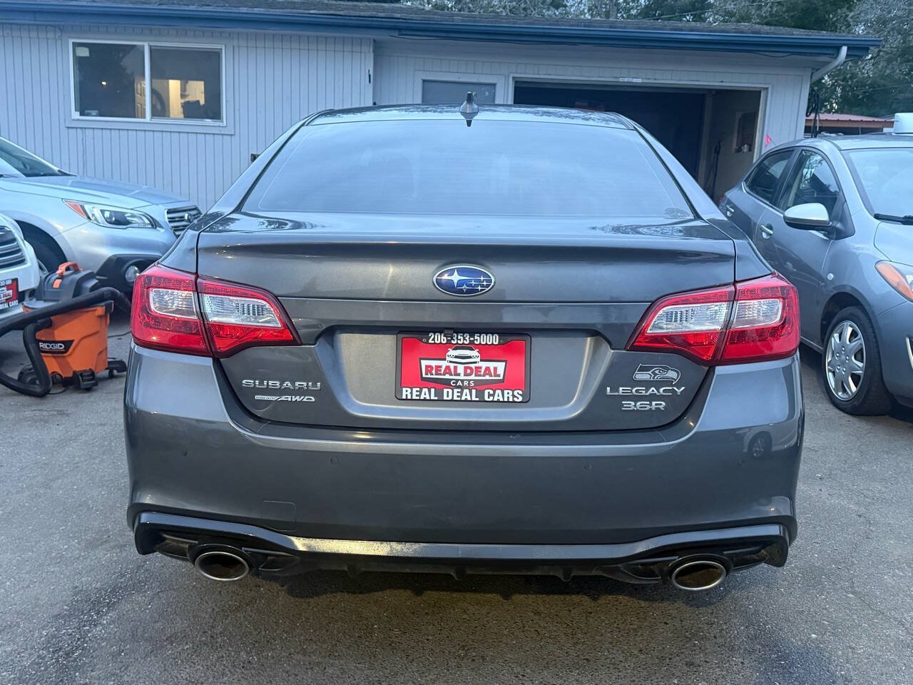 Used 2018 Subaru Legacy 3.6R Limited AWD/4WD image 5