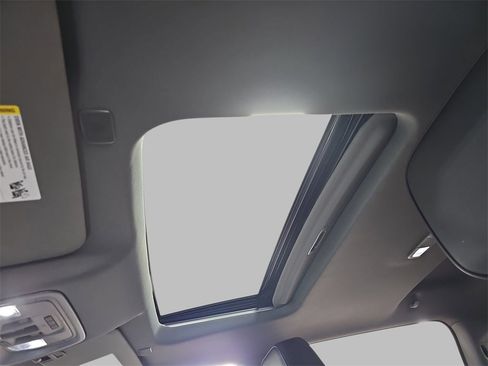 Used 2022 GMC Sierra 1500 Denali image 35