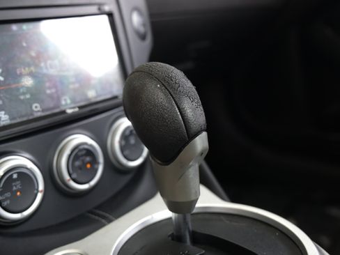 Used 2012 Nissan 370Z Coupe RWD image 34