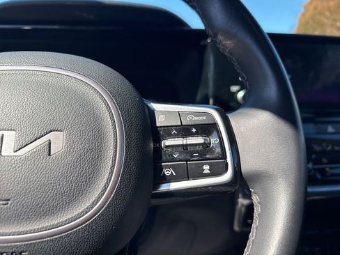 Used 2023 Kia Sorento SX image 8