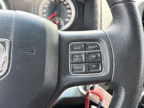 Used 2014 RAM 1500 Express RWD image 15