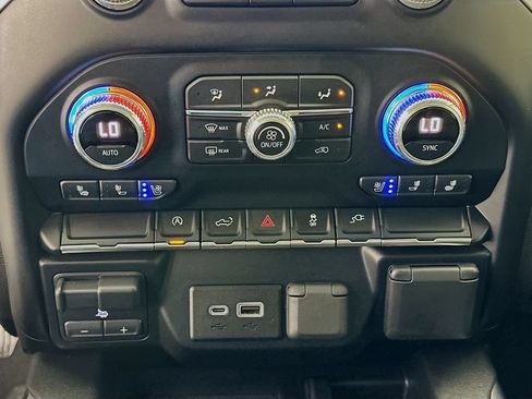 Used 2019 GMC Sierra 1500 SLT RWD image 16