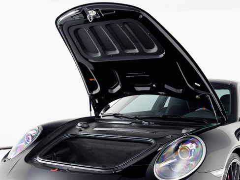 Used 2017 Porsche 911 Carrera GTS RWD image 44