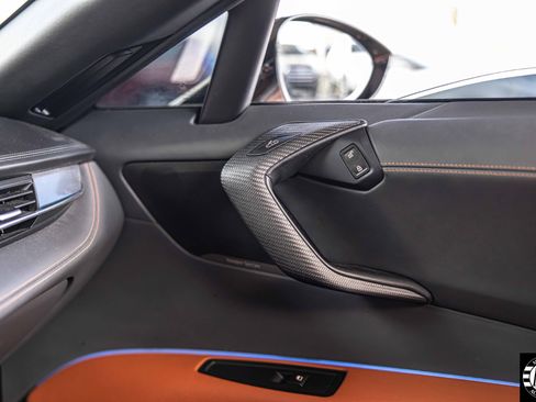 Used 2019 BMW i8 Roadster image 32