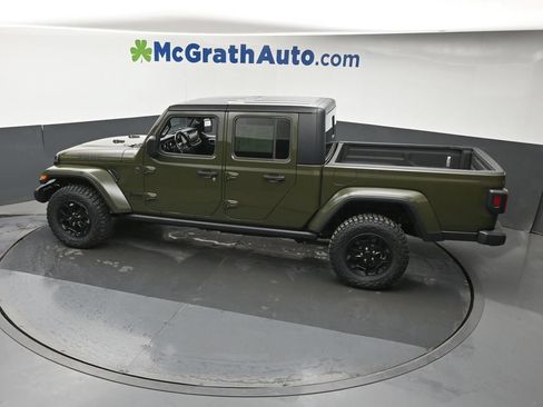 Used 2022 Jeep Gladiator Sport AWD/4WD image 23