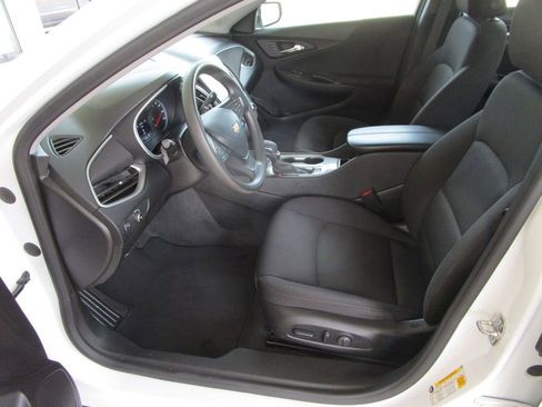 Used 2024 Chevrolet Malibu LT FWD image 20