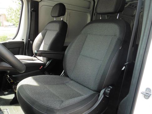 Used 2025 RAM ProMaster 2500 w/ Convenience Group FWD image 13