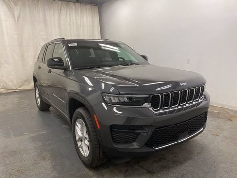 Used 2026 Jeep Grand Cherokee Laredo X AWD/4WD image 1