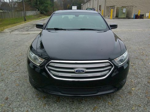 Used 2018 Ford Taurus SEL image 8