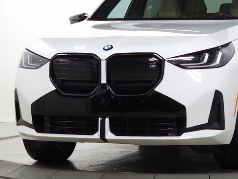 Used 2025 BMW X3 M50 w/ Premium Package image 3