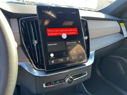 New 2026 Volvo XC90 B5 Plus image 15