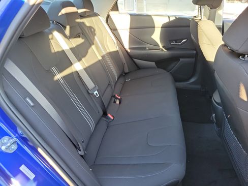 New 2025 Hyundai Elantra SEL image 19