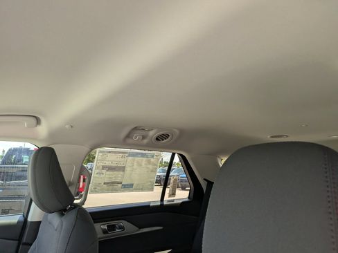 New 2026 Ford Explorer Active RWD image 20