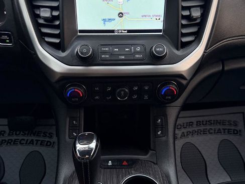 Used 2017 GMC Acadia SLT w/ LPO, Cargo Package FWD image 17