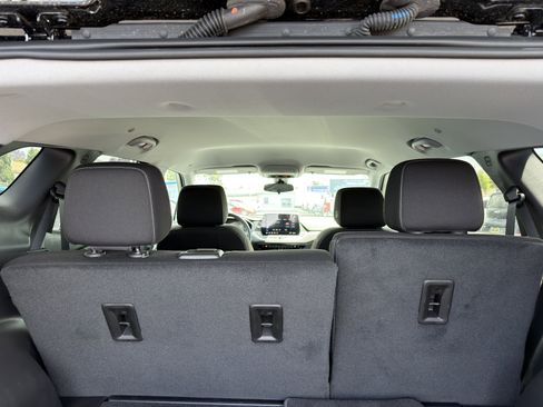 New 2025 Chevrolet Blazer LT w/ LPO, 'HIT The Road' Package FWD image 16