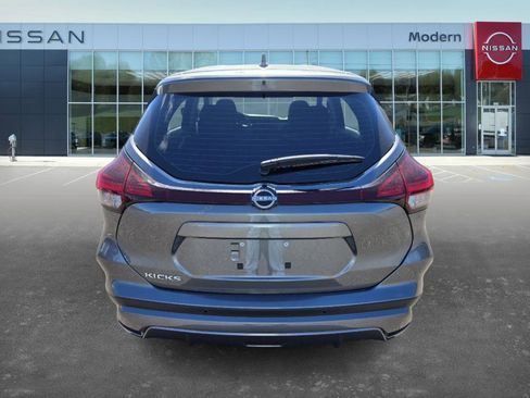 New 2025 Nissan Kicks S image 6