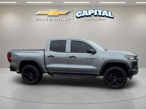 Used 2024 Chevrolet Colorado Trail Boss w/ Technology Package AWD/4WD image 6