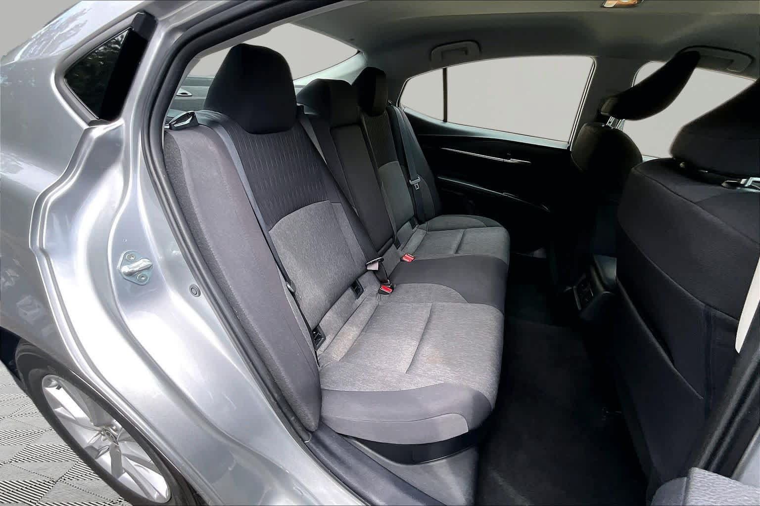 Used 2025 Toyota Camry LE FWD image 20