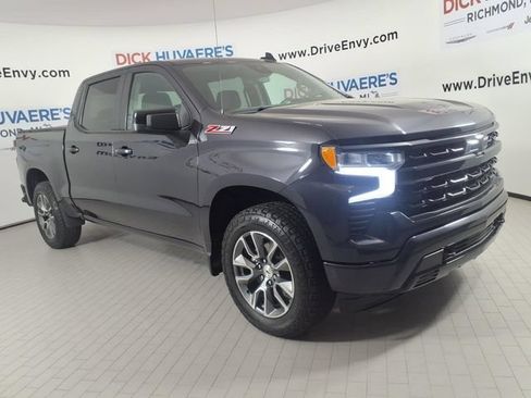 Used 2023 Chevrolet Silverado 1500 RST w/ Convenience Package II AWD/4WD image 3