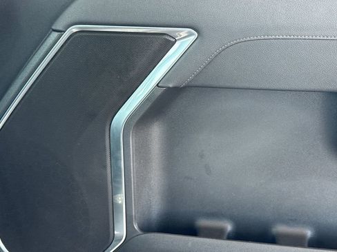 Used 2025 Chevrolet Silverado 2500 LT w/ Convenience Package image 27